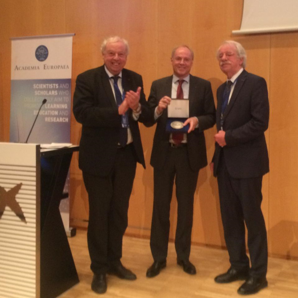 Hans Clevers receives Erasmus Medal